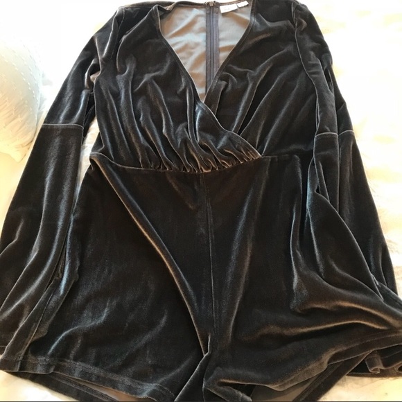 NWOT velvet romper - Picture 3 of 3